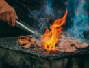Griglie Roventi, Jesolo, Piazza Torino, BBQ, Barbecue, cuochi amatoriali, gara di cucina, evento gastronomico, food show, 2025, 12 luglio, festa del cibo, grigliata, carne, spezie, sindaci, Moreno Morello, Francesca Toffanin, Striscia la Notizia, Radio Wow, DJ set, animazione, evento estivo, divertimento, enogastronomia, cucina, concorso, sagra, street food, birra, prodotti tipici, Weber, Caseificio Tomasoni, Birra Forst, Beyfin, Jesolo eventi, vacanze Jesolo, hotel Jesolo, Hotel Corso Jesolo, offerte Jesolo, cosa fare Jesolo, evento culinario, show cooking, festa in piazza, gastronomia Jesolo